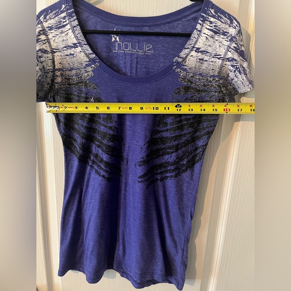 S Woman’s Tee with Feather Design on Shoulder - Picture 4 of 4